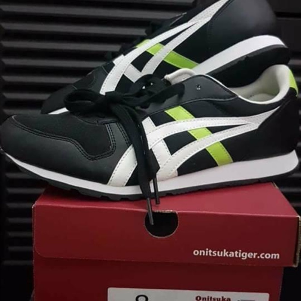 Onitsuka tiger women’s size 8.5